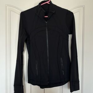 Lululemon Black fitted spandex jacket size 6